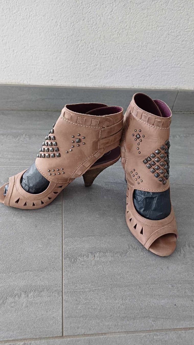 Scarpe da donna: Sandale Taille 37 – Usato da Müntschemier venduto da Kinako 1
