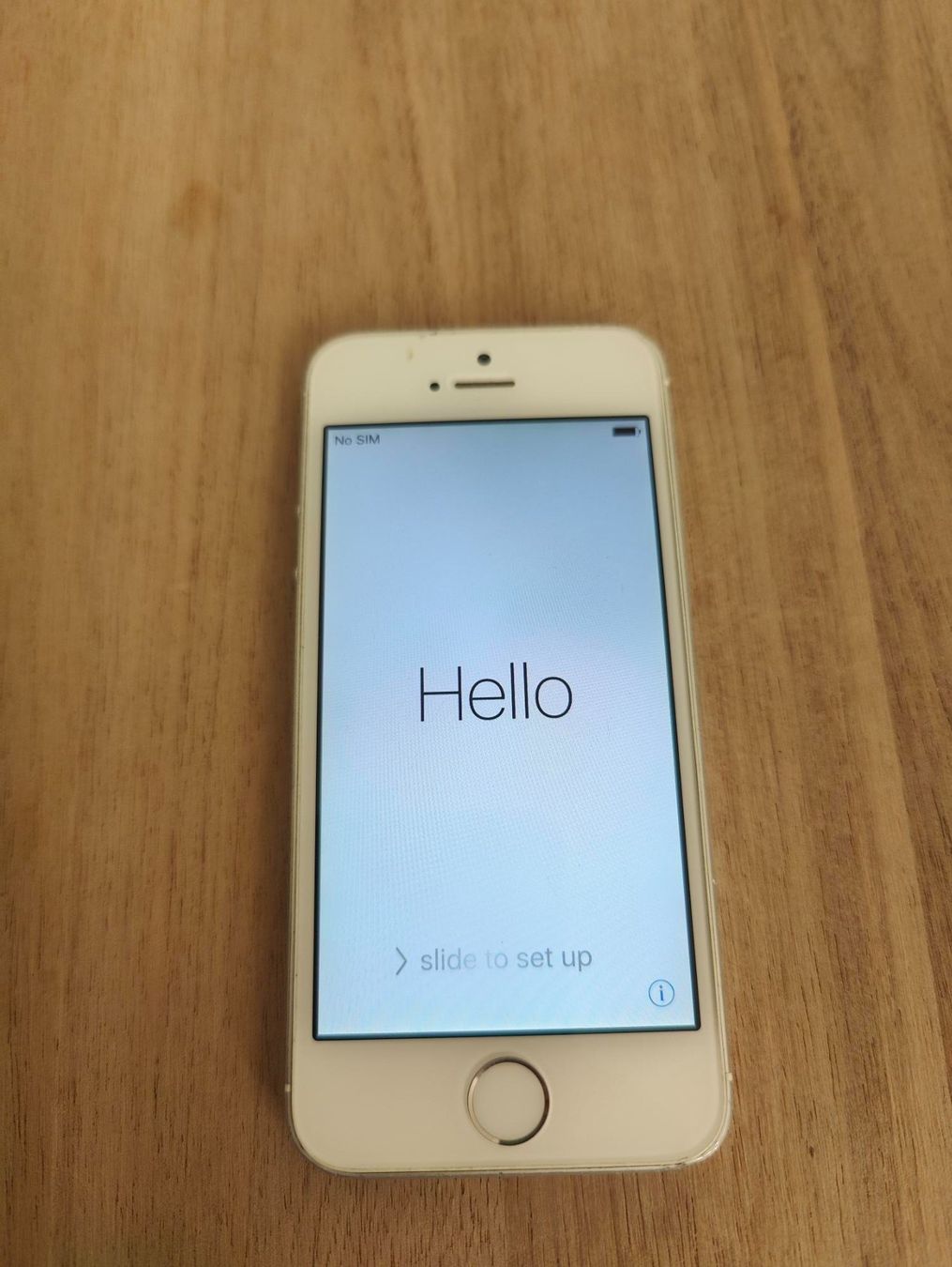Apple Telefoni cellulari / Smartphones: Apple iPhone 5s Silber/Weiss – Usato da Rotkreuz venduto da marclooo