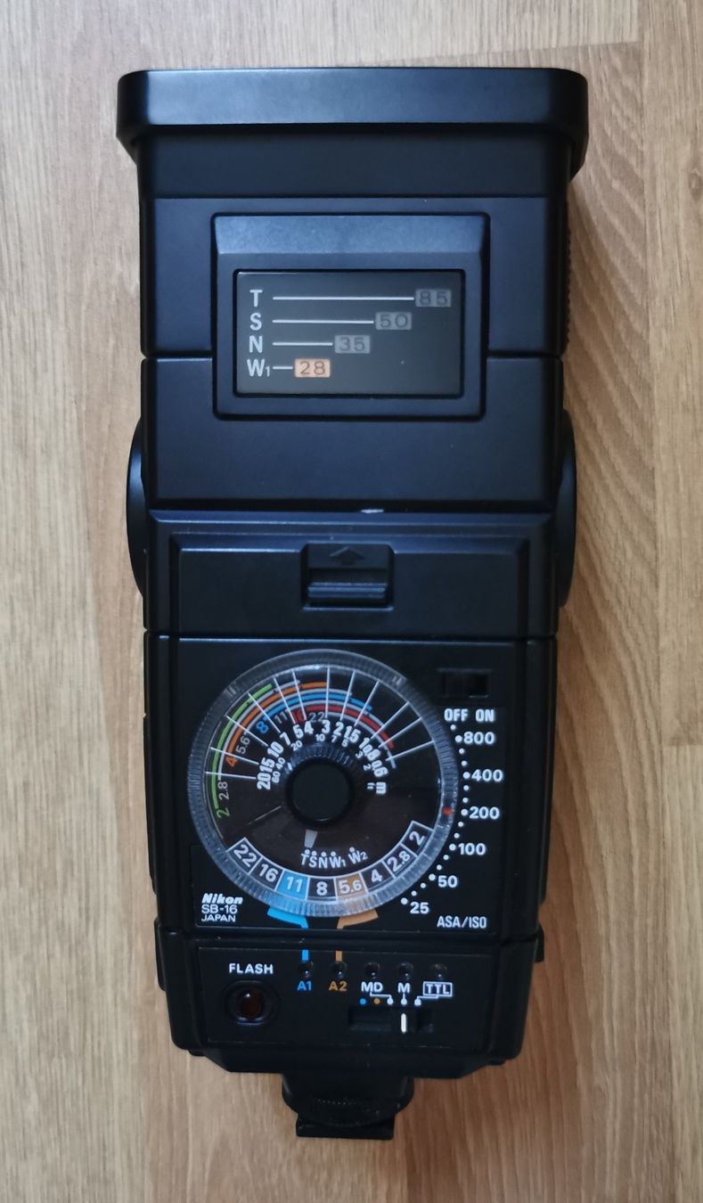 Nikon Flash: Nikon Speedlight SB-16 Blitzgerät mit Anleitung – Usato da Birsfelden venduto da dsc_f8gx 1