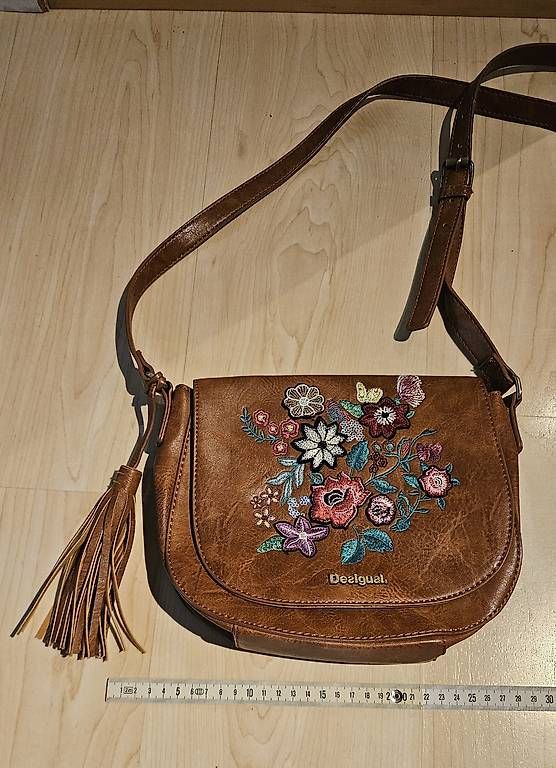 Desigual Taschen für Damen: Desigual Handtasche – Gebraucht aus Moosseedorf von irenemamo