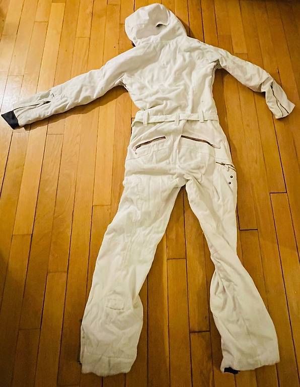 Burton Completi & Tailleur: BURTON Snowboard/Ski Overall, 38 – Usato da Zürich venduto da JaJo55 1