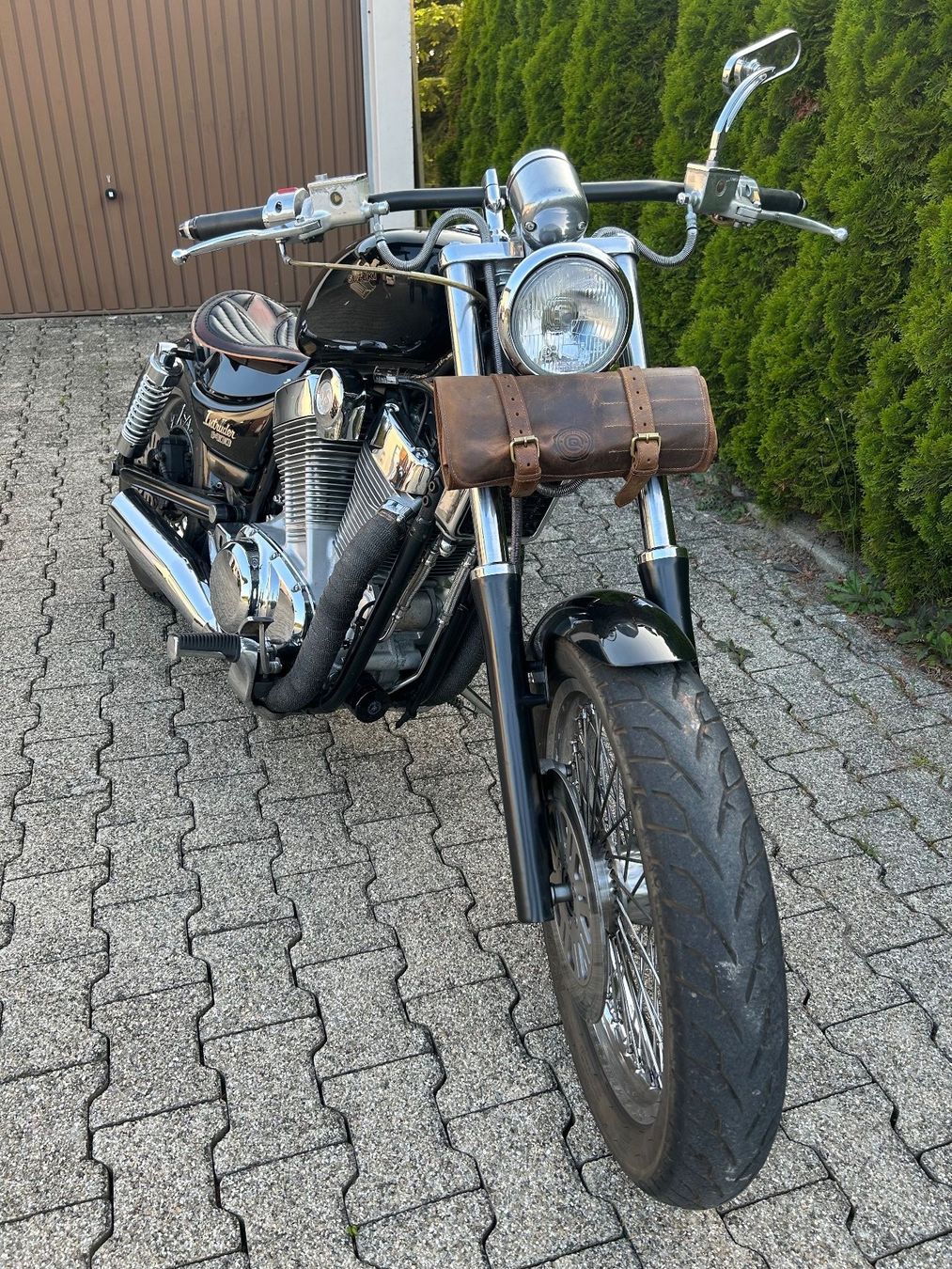 Suzuki Chopper: Suzuki Intruder VS1400 GLP Bobber – Gebraucht aus Wünnewil von  1