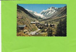 Blatten im Lötschental-Lötschenlücke-Oldtimer