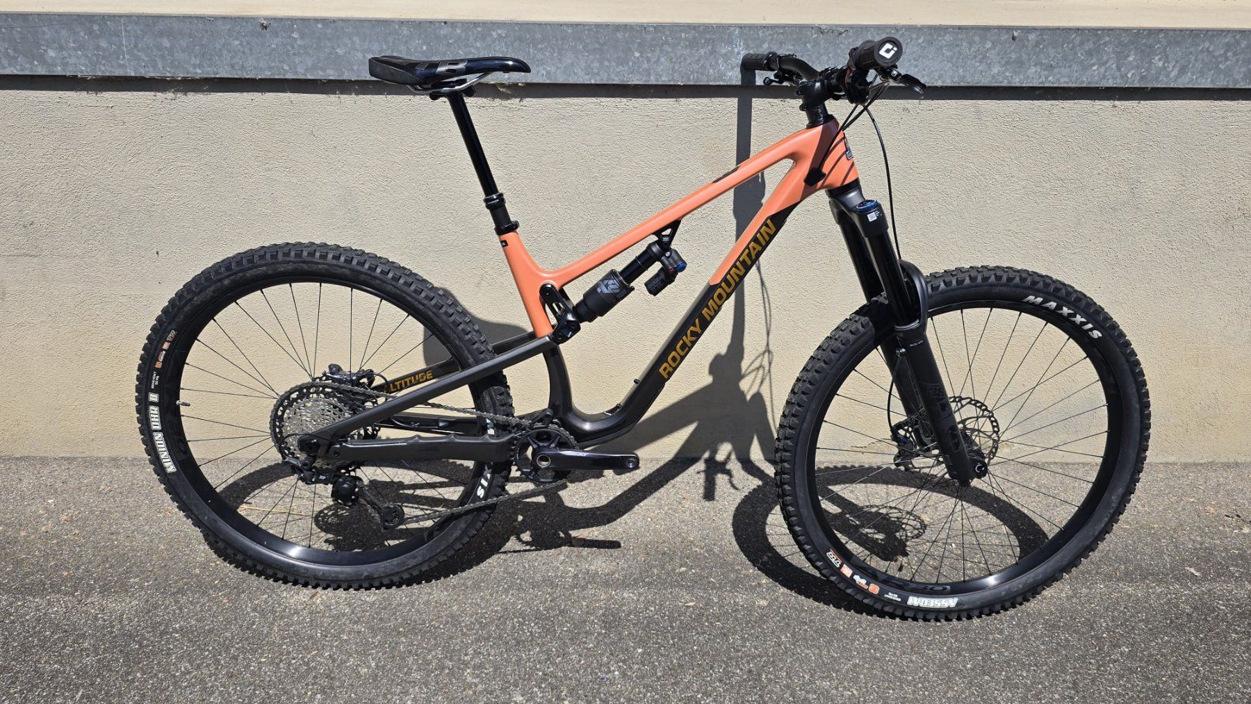 Rocky Mountain Bicycles Biciclette: Rocky Mountain Altitude Carbon – Nuovo (secondo la descrizione) da Oppikon venduto da JoaoLeon