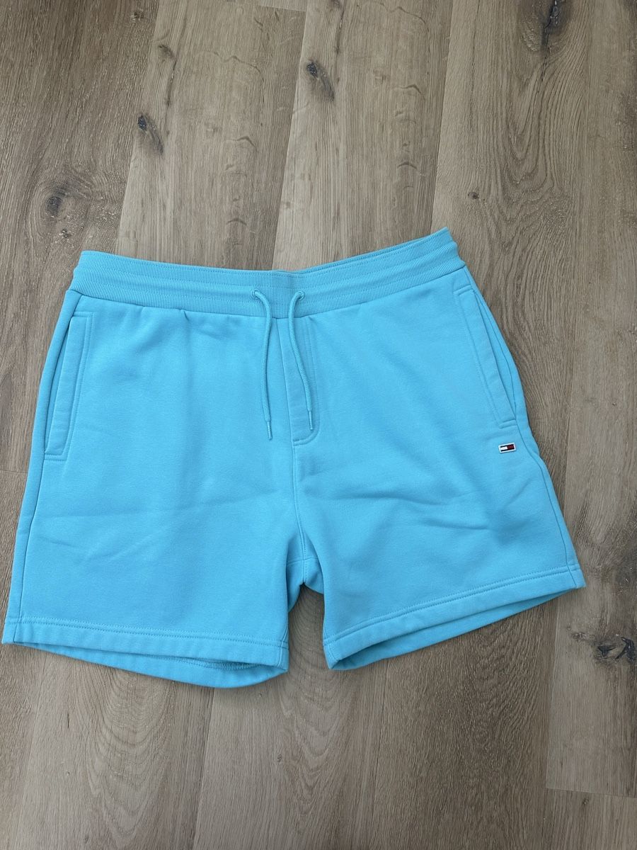 Tommy Hilfiger Hosen: Tommy Shorts hellblau Grösse M  – Neu (gemäss Beschreibung) aus Matzingen von Ninasgr