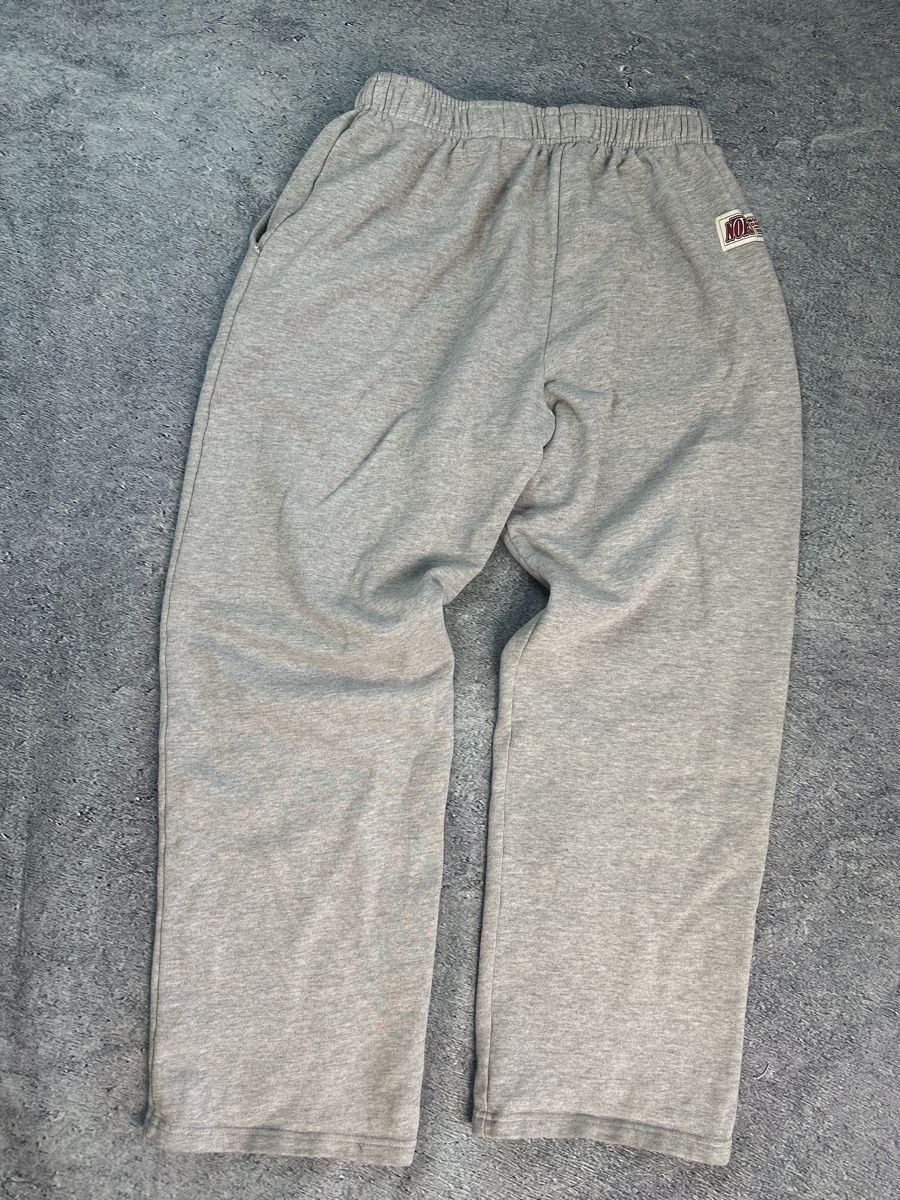 6PM Hosen: Graue nofs Jogginghose Grösse L Logostickere – Gebraucht aus Luzern von kim221080 4