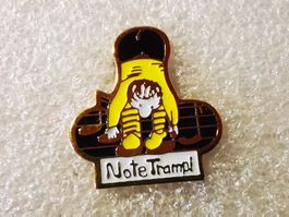 Ansteckpin 144: Notetrampl