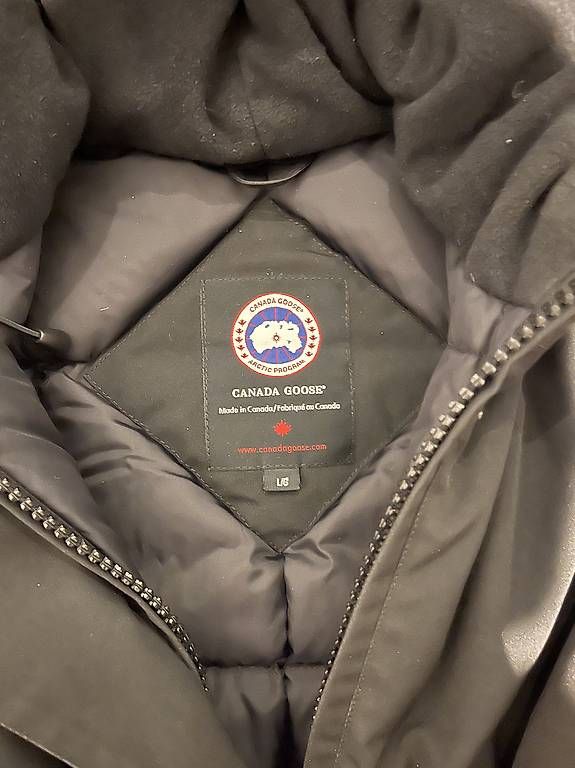 Canada Goose Mäntel: Damen Canada Goose Jacke – Gebraucht aus Bülach von Daisy1234 1