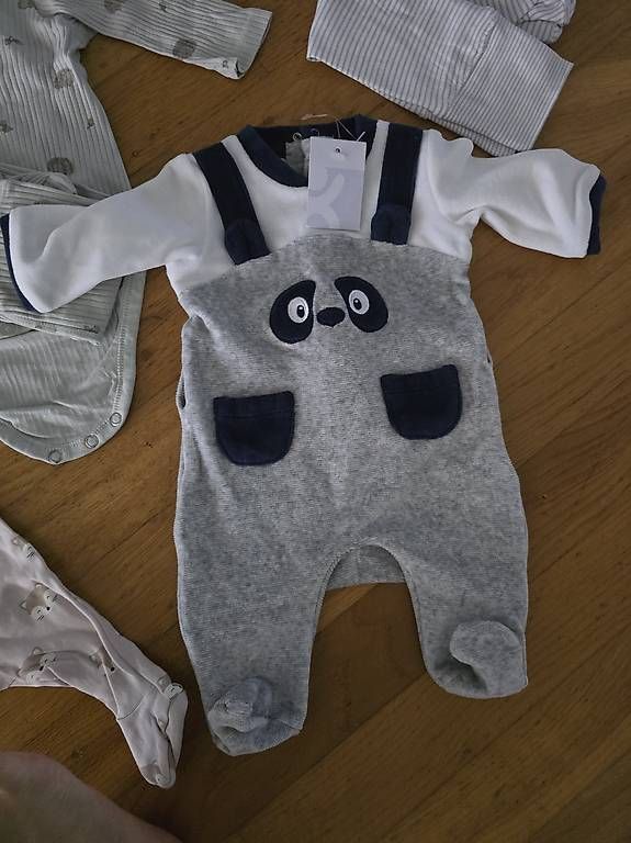 Lotti & Set di vestiti: Babykleider Gr. 56 – Usato da Seewen SZ venduto da ik88 1