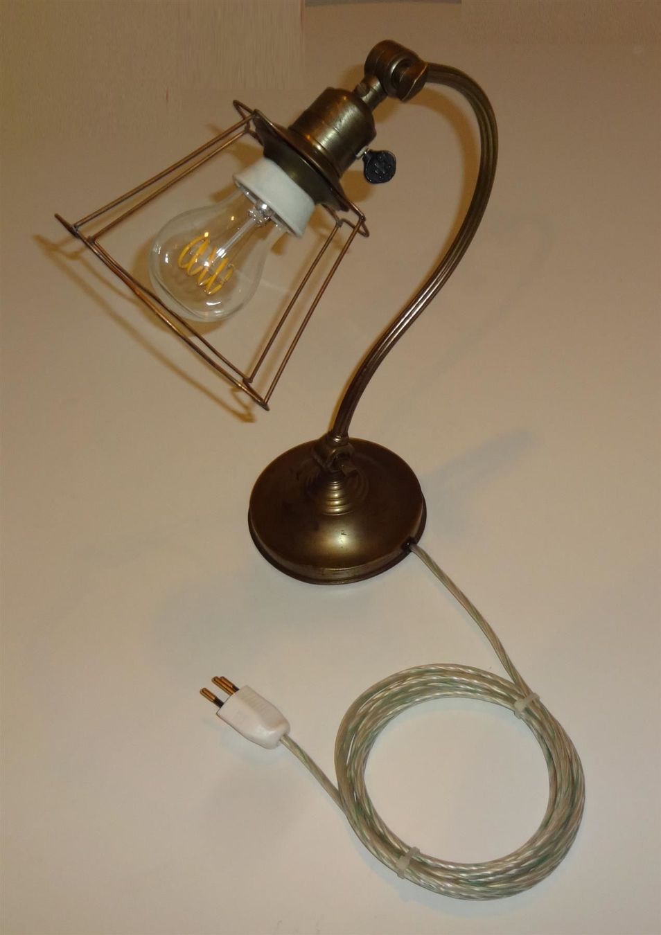 Lampen: antike Designer Tischlampe vintage – Gebraucht aus St. Gallen von WWL 1