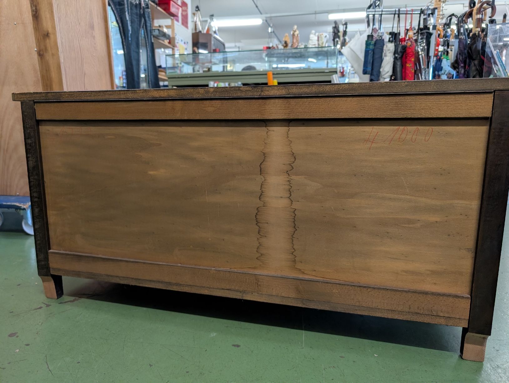 Cassapanche: Holztruhe mit Kassettenfront, dunkel – Usato da Pratteln venduto da Cartonsducoeur_bl 7