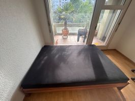 Bettgestell Holz mit Rost und Matratze 140/200