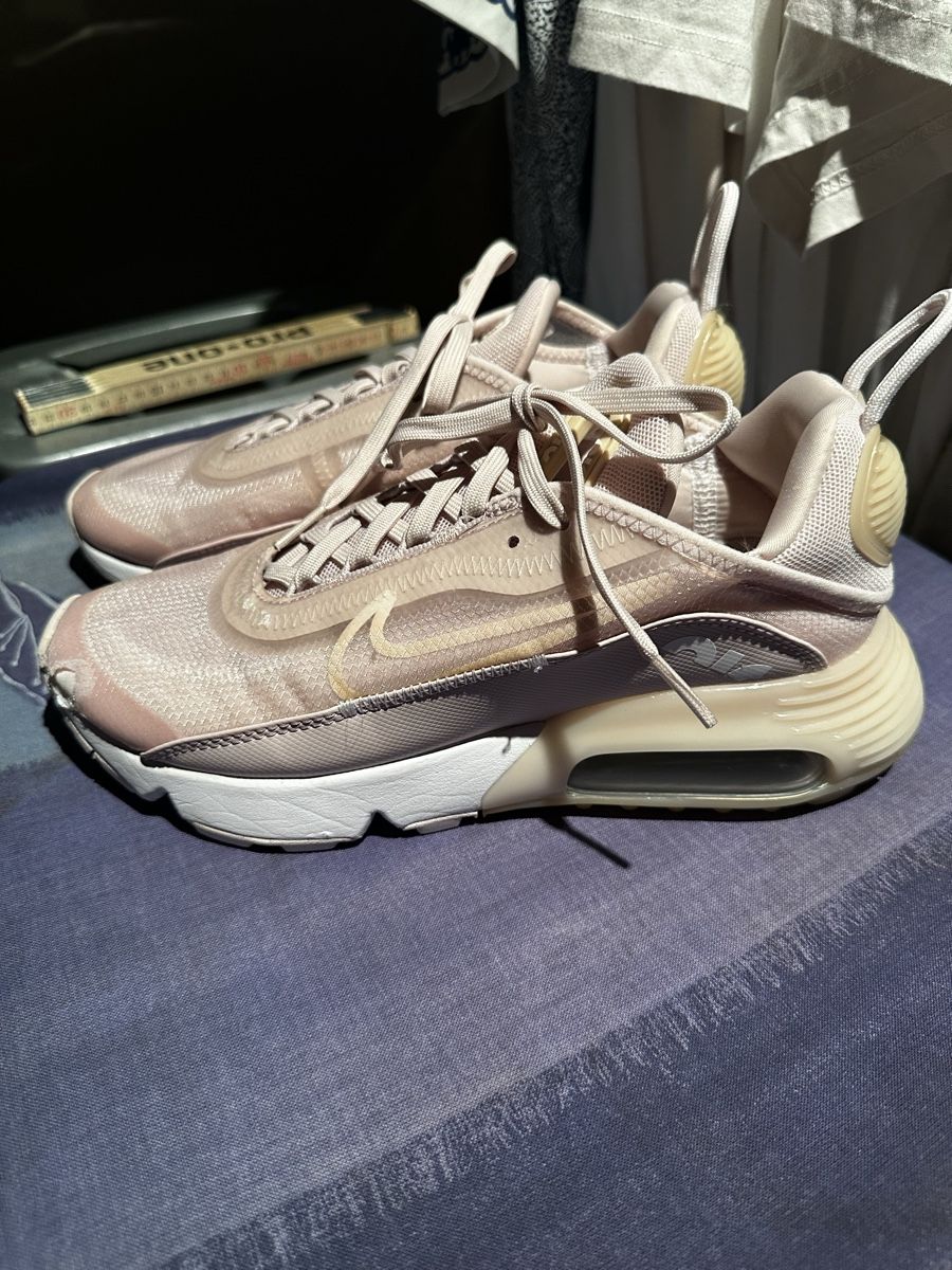Scarpe da donna: Nike Air Max 2090, Gr. 38.5, hellrosa – Usato da Hohenrain venduto da Flysohighmybutterfly 2
