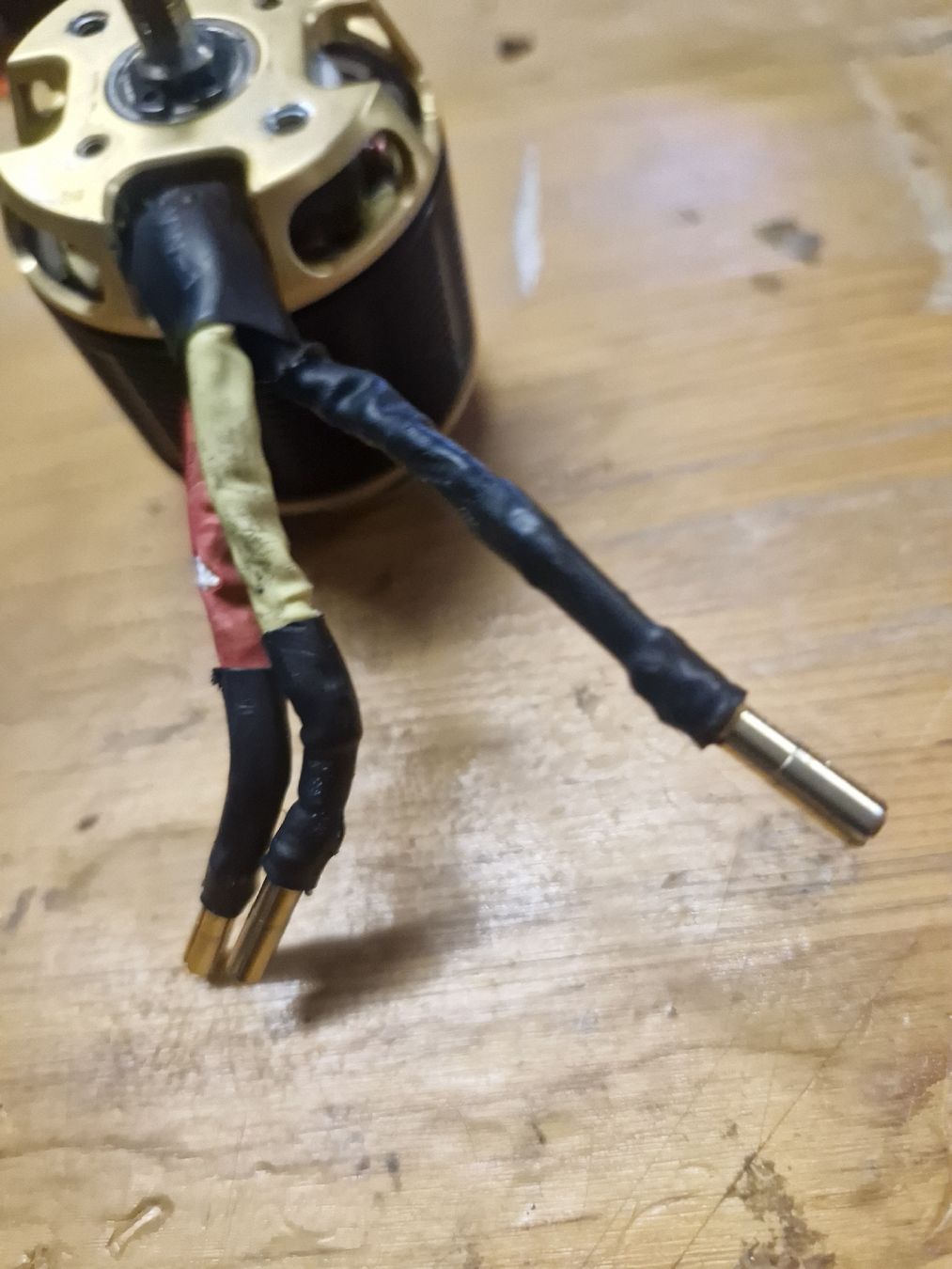 Motori: Scorpion 4025 1100kv Motor – Usato da Buhwil venduto da Hd1996 1