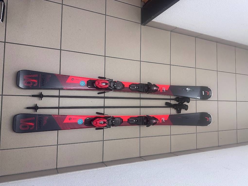 Skis: Sci, scarponi e bastoni – Gebraucht aus Castione von enzo1973 1