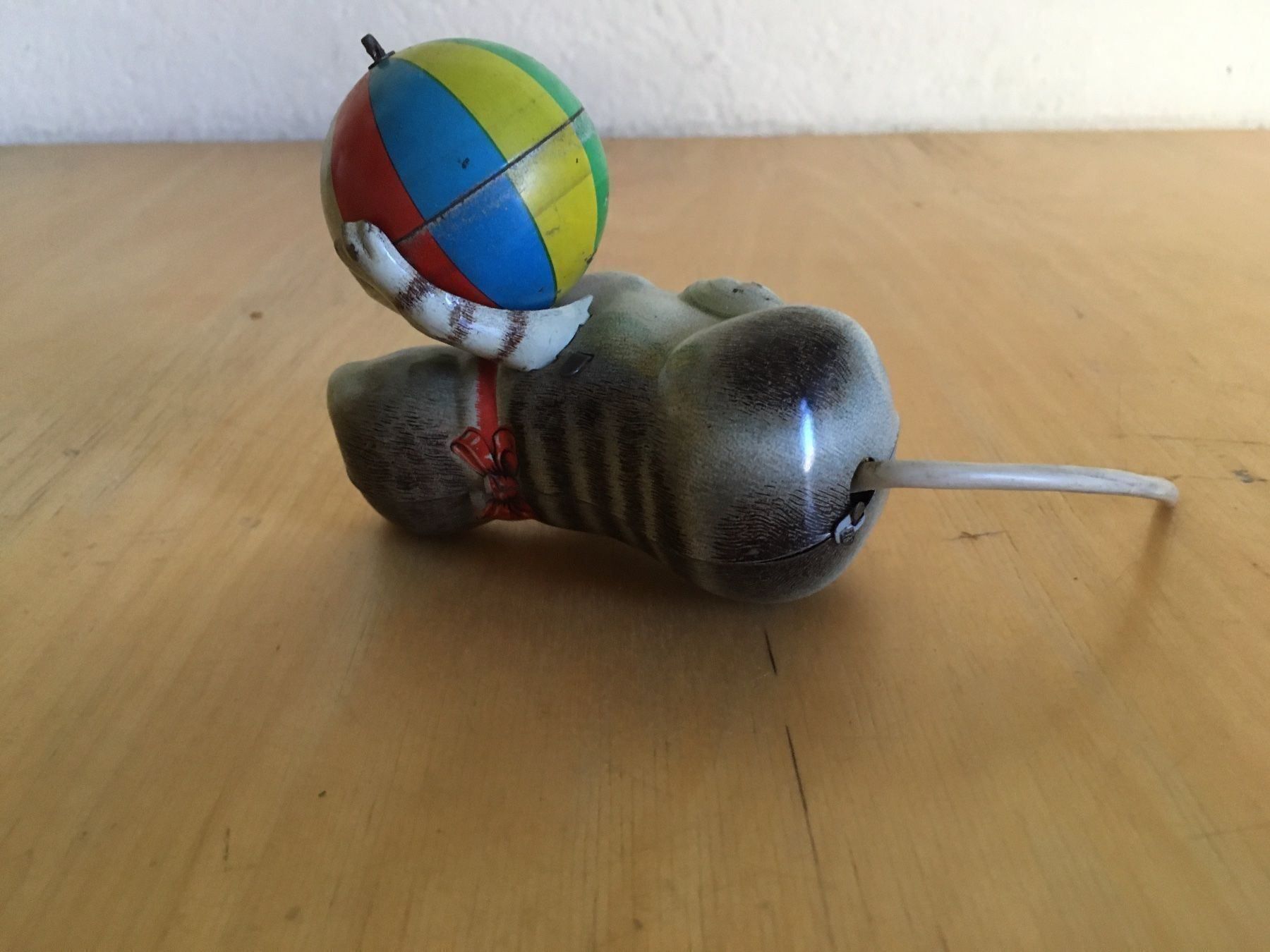 Spielzeuge: Katze mit Ball – Gebraucht aus Zürich von inf_tfr9 2