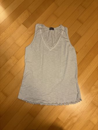 Ärmelloses Sommer Top mit Spitze, hellgrau, von Bijou