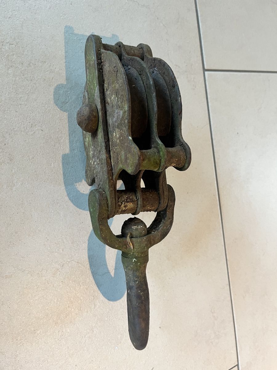 Tutte le decorazioni: Antique Rustic Pulley - Steampunk Decor Project Piece – Difettoso da Adligenswil venduto da Freemartin 2