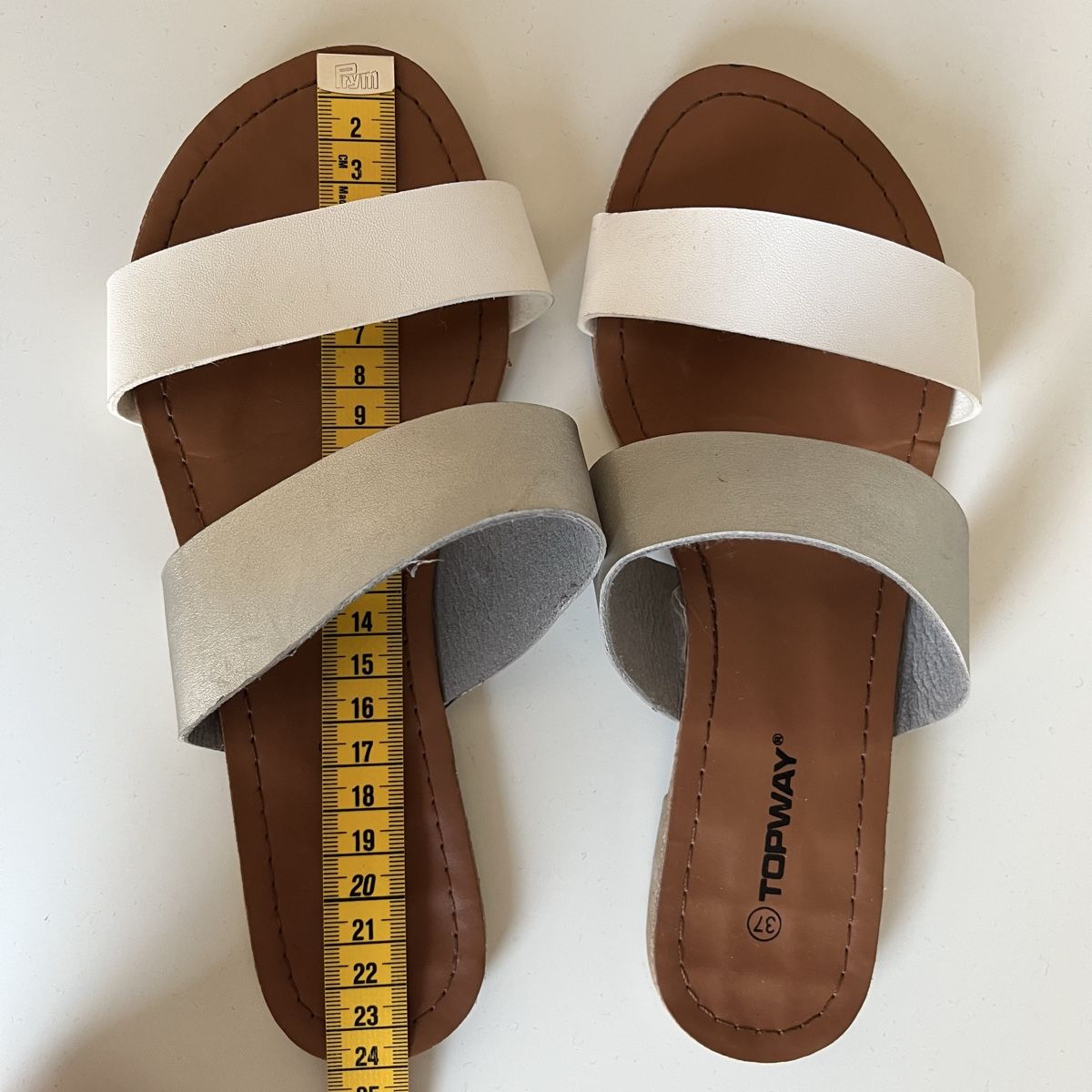 Scarpe da donna: Flip flops / Schuhe Gr.37 – Usato da Stäfa venduto da Exclusive0 1