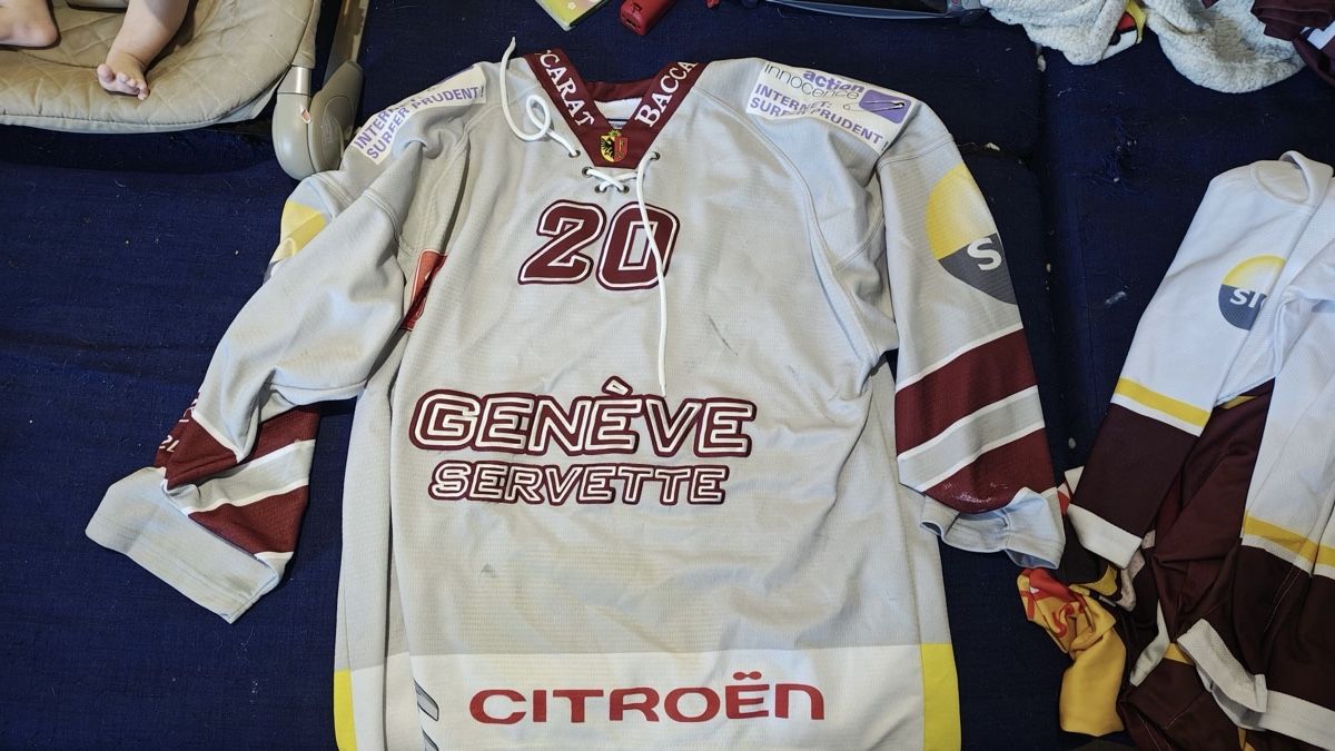 Maillots de corps & Pantalons: Maillot gshc  – D'occasion à Petit-Lancy par sam_y5wq