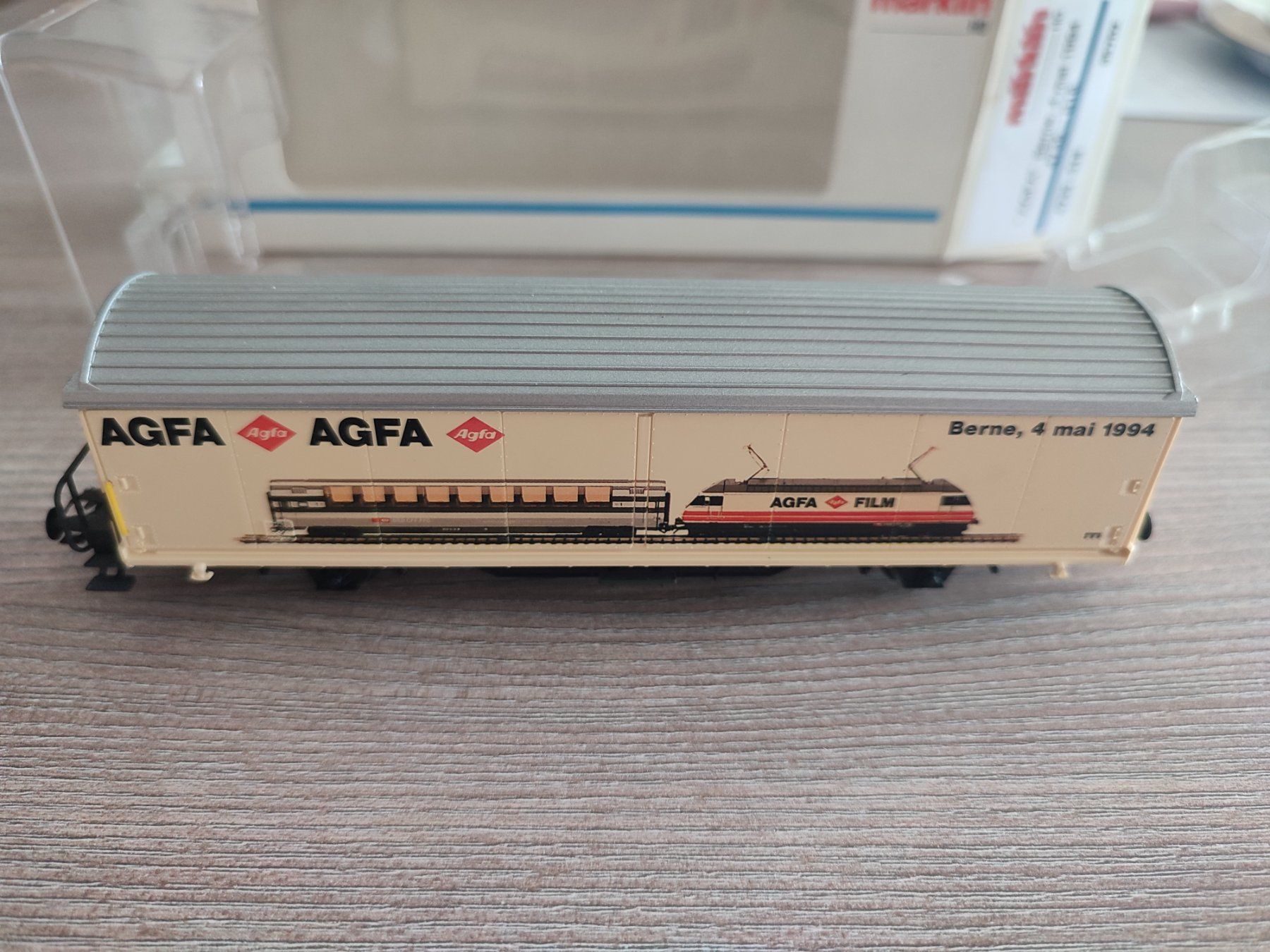 Märklin Modellini di ferrovie: Märklin H0 4735 AGFA-Wagen – Usato da Röschenz venduto da elefant91