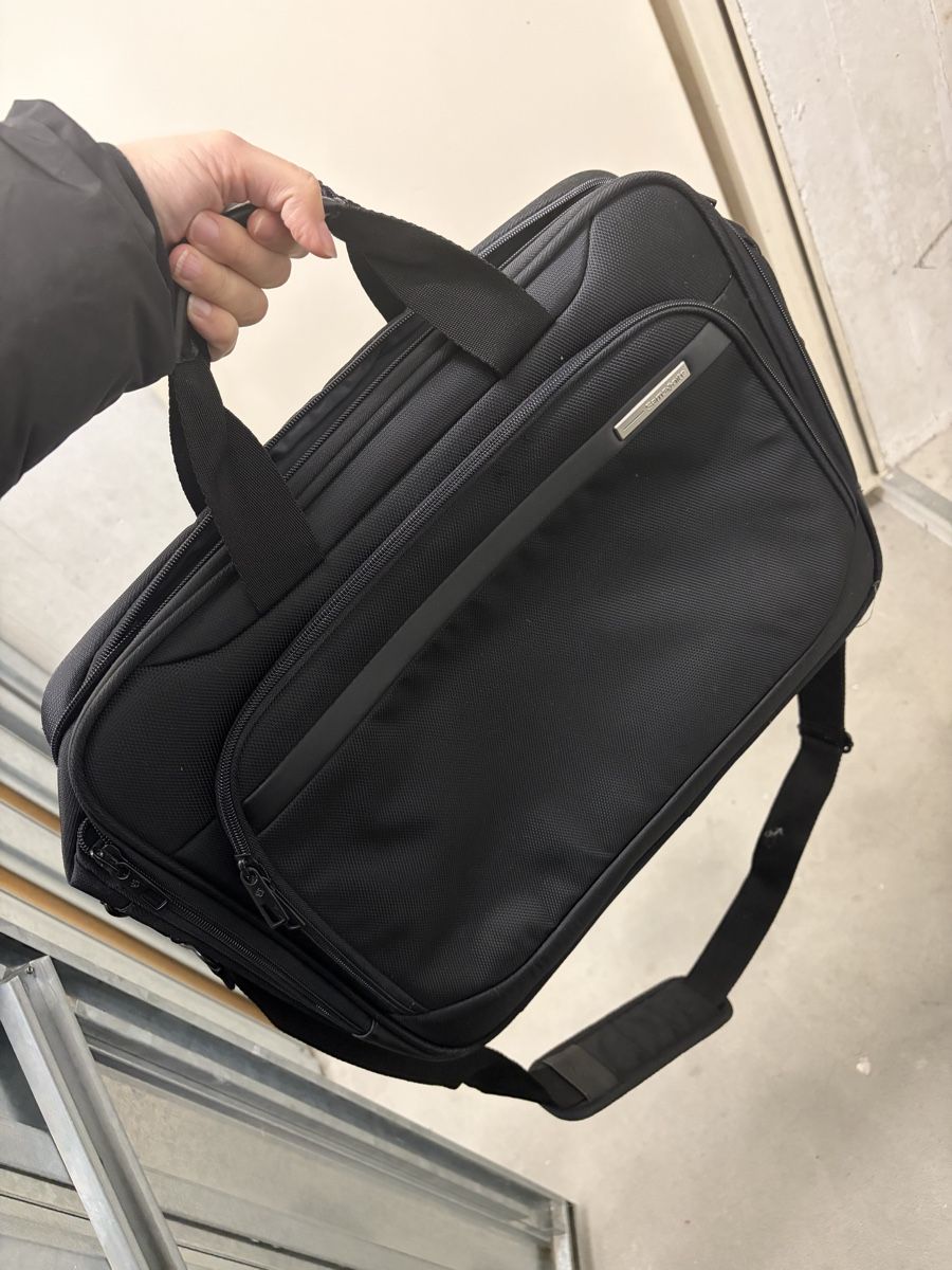 Samsonite Borse: Laptoptasche - Top Zustand! – Nuovo (secondo la descrizione) da Aesch BL venduto da Kliana