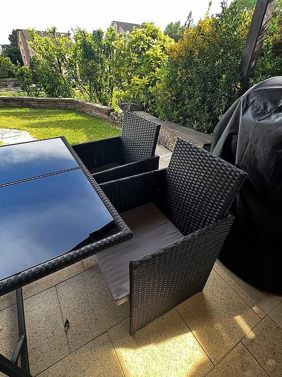Set di tavolo e panche: Table et 4 chaises de jardin noires – Usato da Boudry venduto da m_e_mj57 1