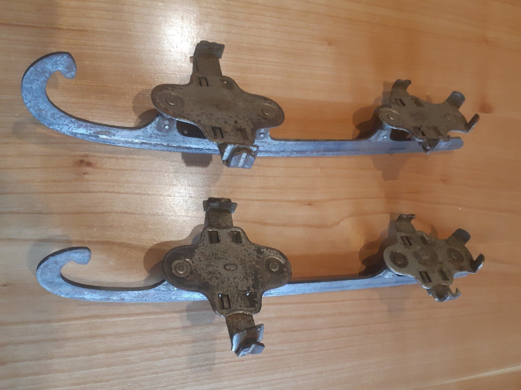 Schlittschuhe: Antike Schlittschuhe – Gebraucht aus Grindelwald von carro5 3