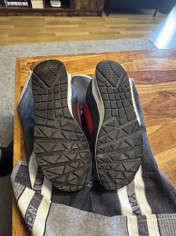 Herrenschuhe: Skechers grösse 43 – Gebraucht aus Adliswil von TjJibit 1