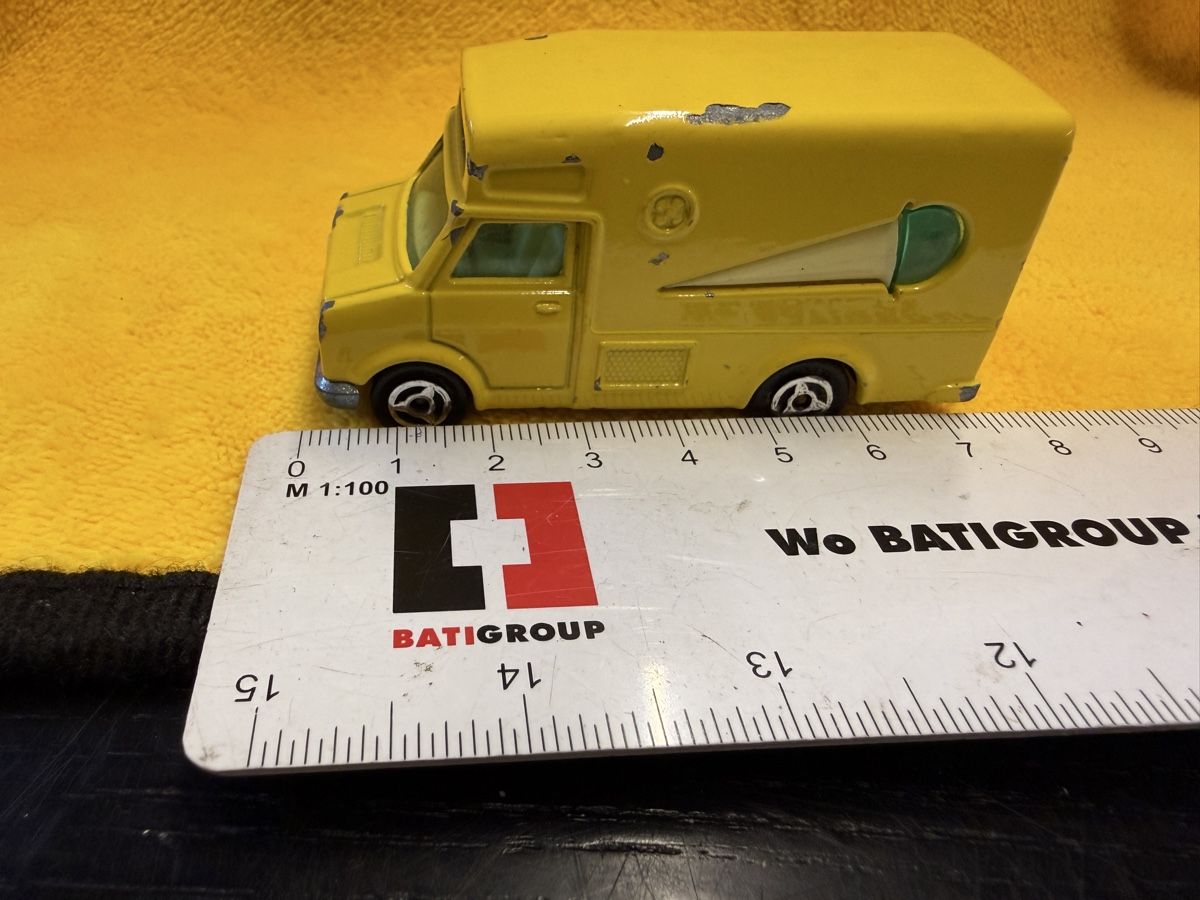 Majorette Modellautos: Fourgon von Majorette 1:67, Nr 224-239 – Gebraucht aus Herisau von Fissore