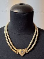 Modeschmuck Perlenkette mit Strassherz / goldfarben