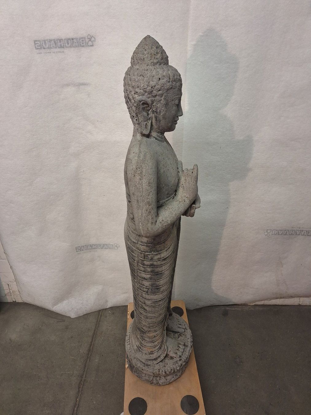 Skulpturen & Statuen: Grosser stehender Buddha Dharmachakra Steinguss – Gebraucht aus Zürich von raro-quasi-2026 2