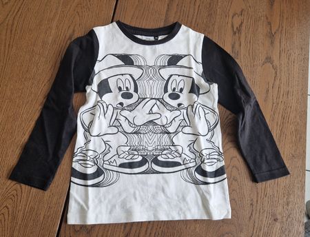 Cooles Langarmshirt mit Mickey Mouse Motiv, Grösse 110