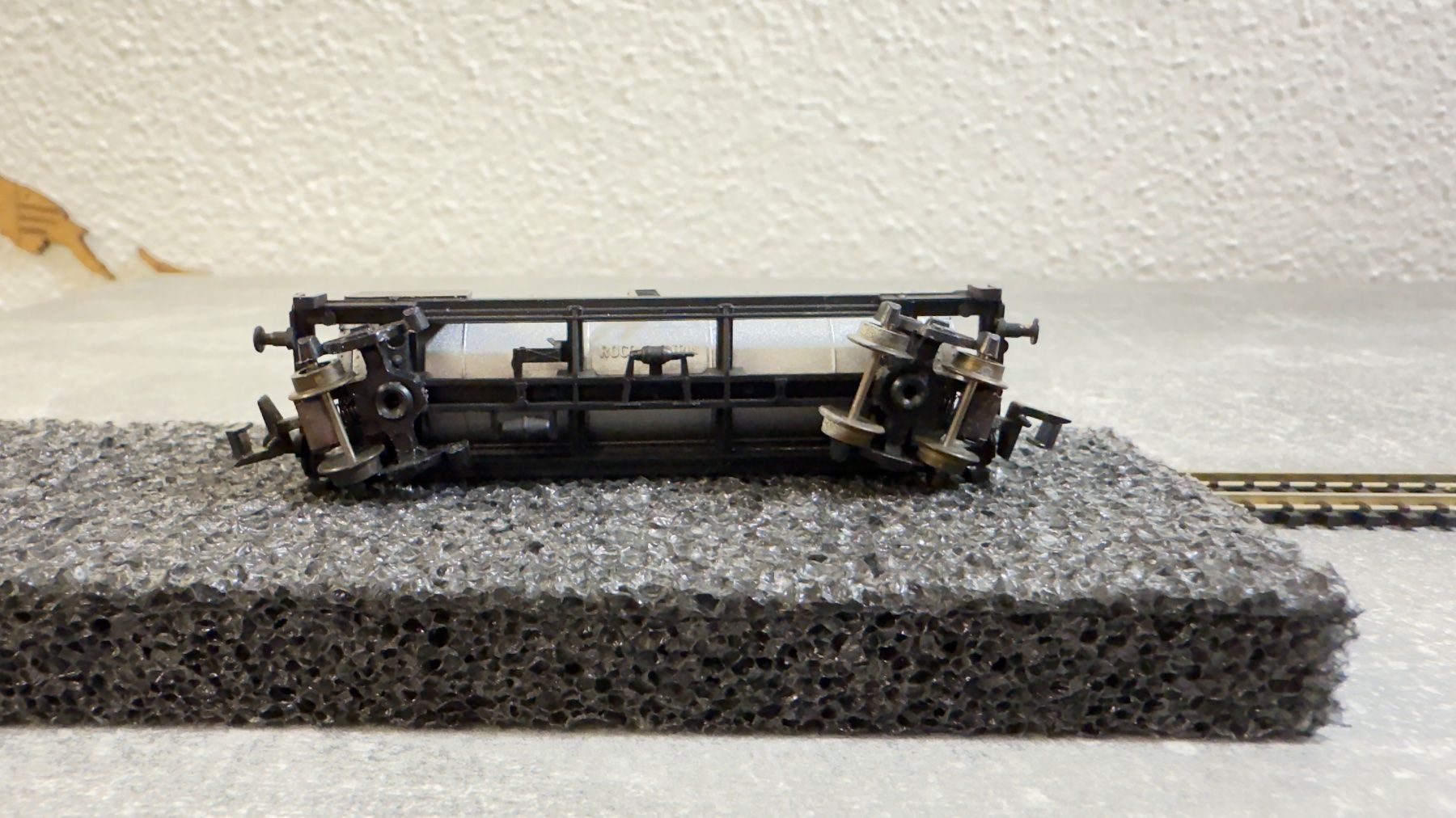 Roco Modellini di ferrovie: Roco Tankwagen Esso Spur N – Usato da Schlieren venduto da rat_lq6b 5