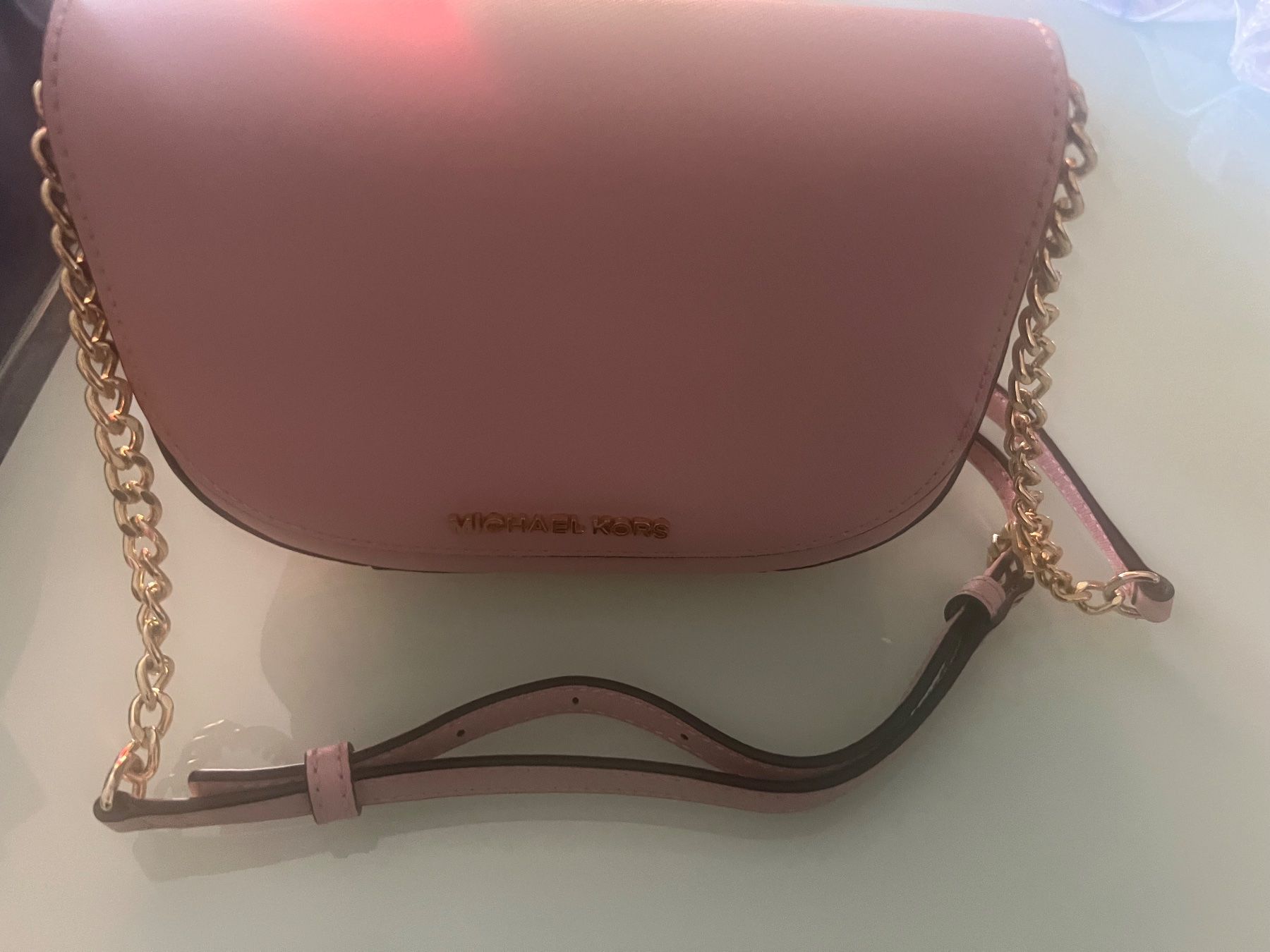 Michael Kors Sacs femmes: Michael Kors kleine Umhängetasche – D'occasion à Frauenfeld par stern081