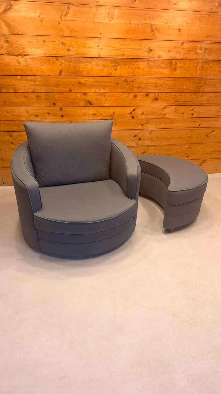 Poltrone: Moderner Drehsessel Lese Sessel mit passendem Hocker in Grau – Usato da Rickenbach ZH venduto da Der-Insider 3