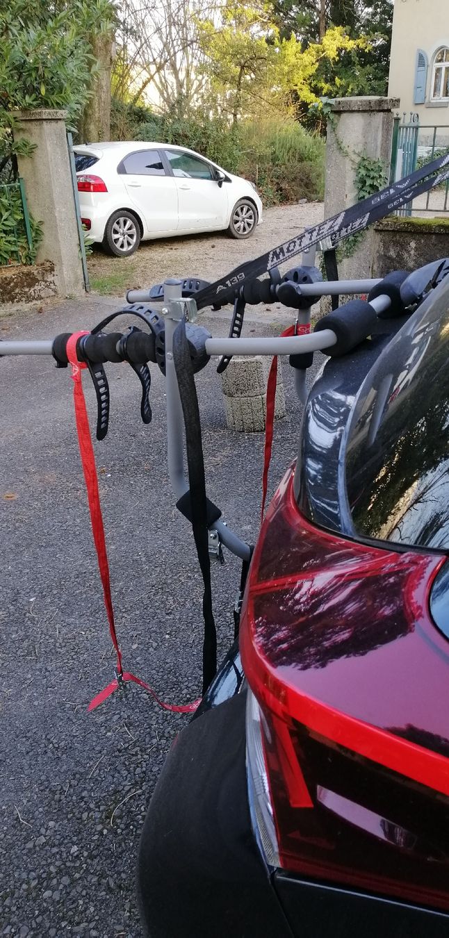 Cavalletti per biciclette: Support vélo pour auto – Usato da Lausanne venduto da Jdelta 2