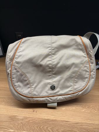 Tasche von Crumpler beige/orange
