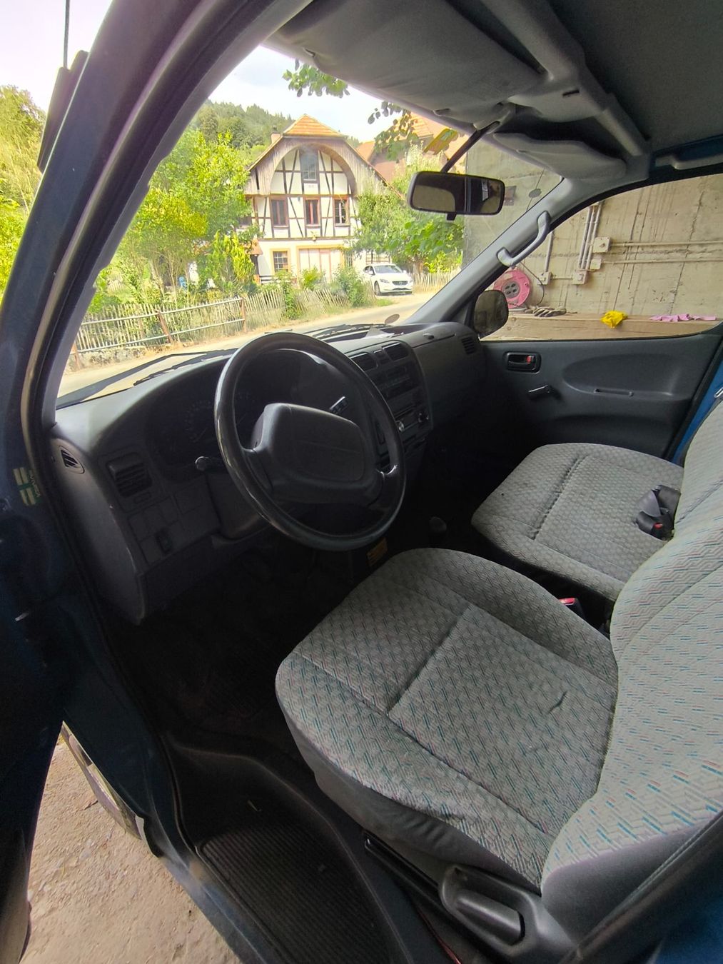 Mobilhome: Toyota Hiace 2,7 4WD – Usato da schwarzenburg venduto da schila8 3