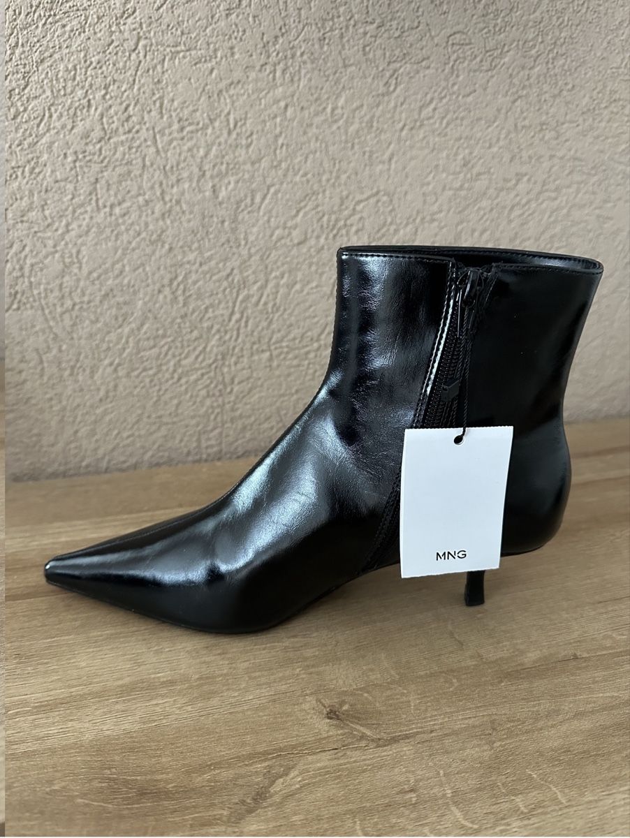 Mango Scarpe da donna: Schwarze Stiefeletten mit Absatz  – Nuovo e nell'imballaggio originale da Muttenz venduto da dan_zfh7 2