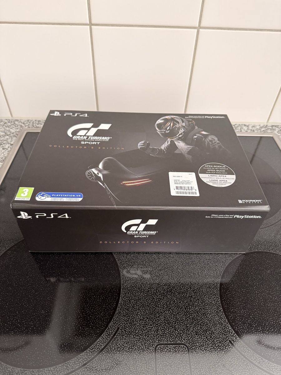 Sony Console: PS4-Konsole mit 3 Controller, Ladestation für Controller – Usato da Zürich venduto da mic_v2gm 3