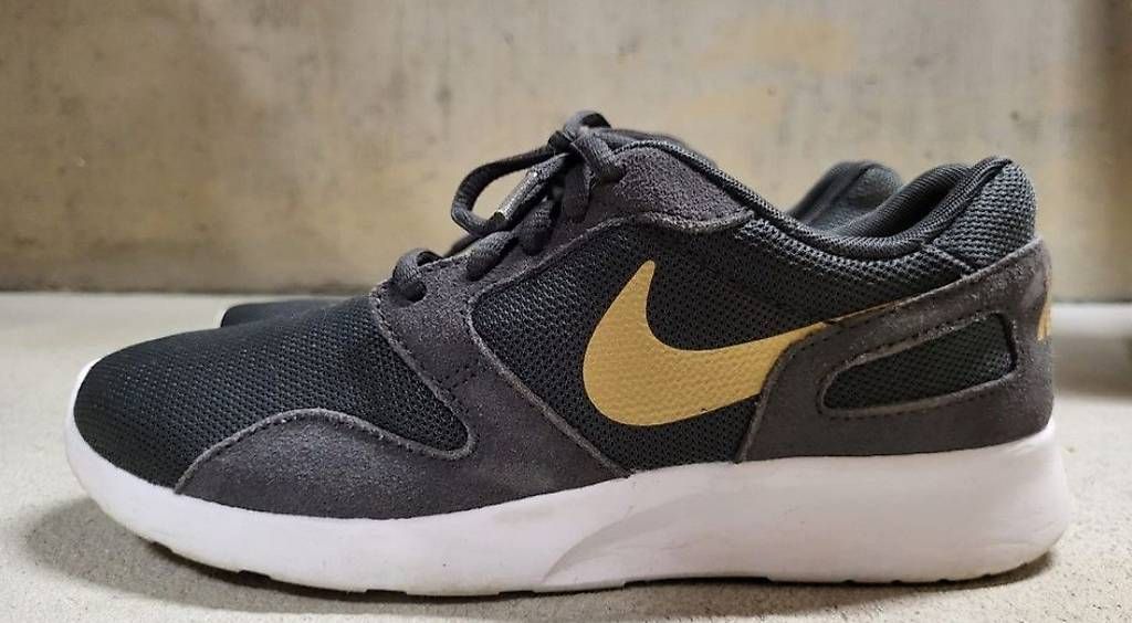 Nike Scarpe da donna: Nike Kaishi Damen – Usato da Winkel venduto da aivahmolina