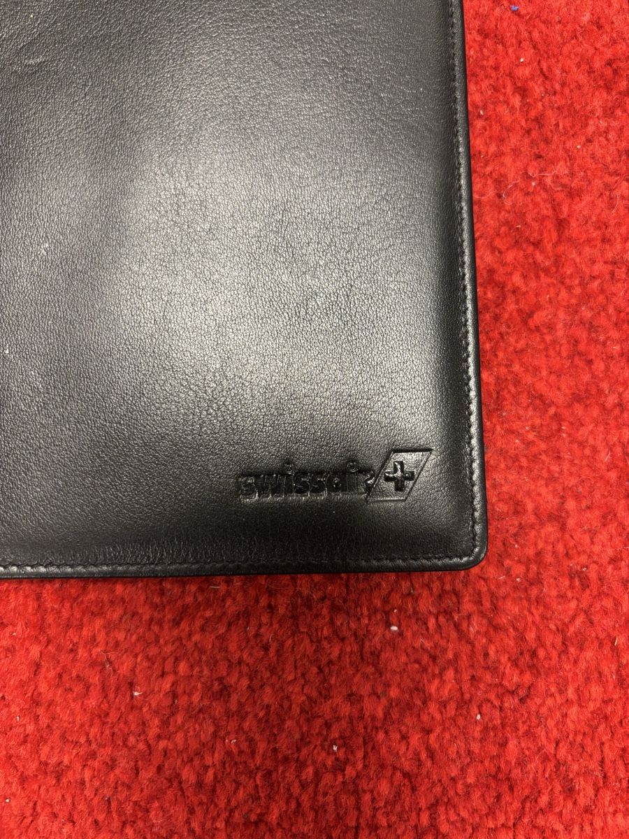 Swissair Portafogli: Schwarze Swissair Leder Brieftasche – Usato da Unteriberg venduto da wg52 1