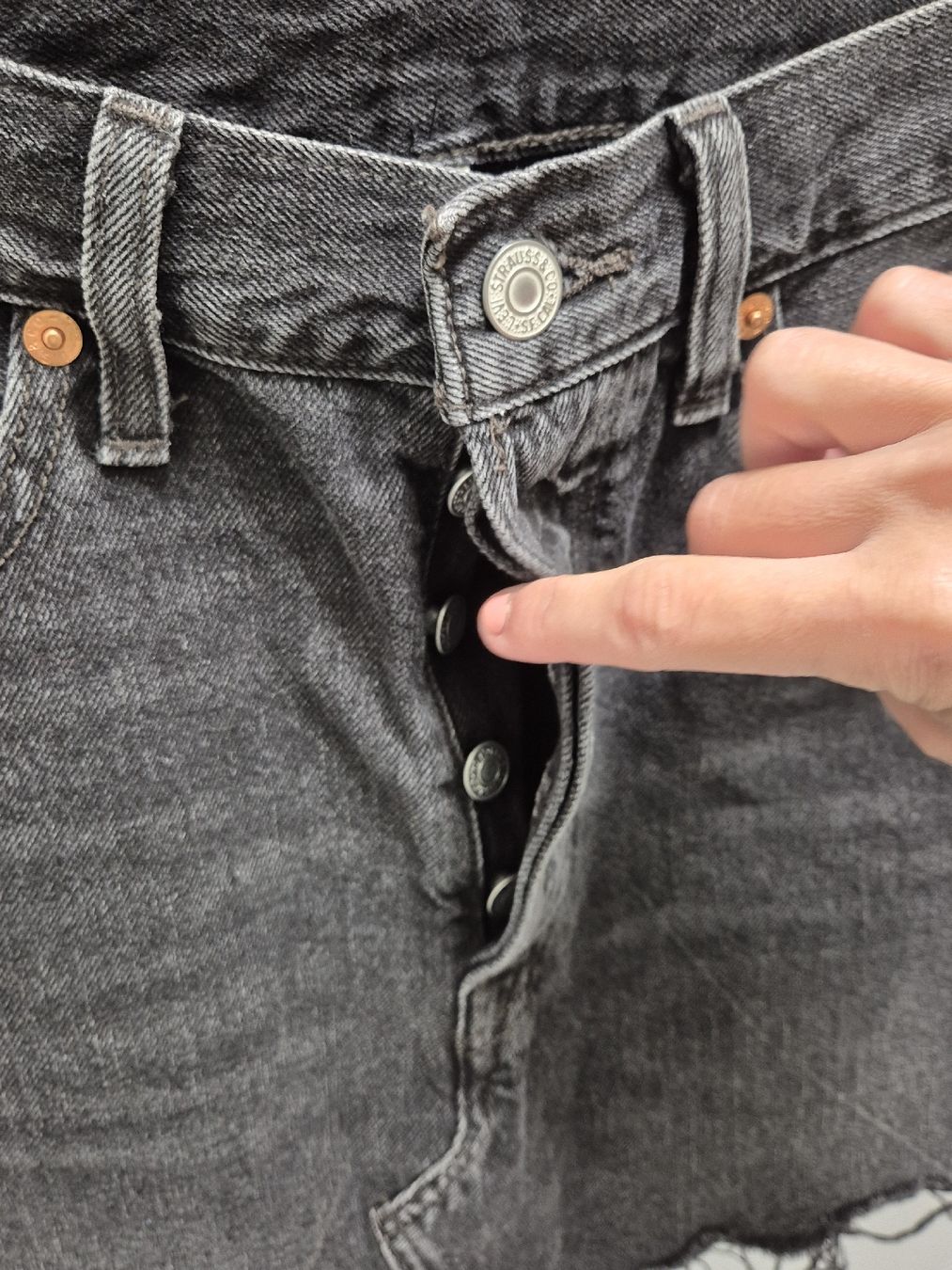 Levi's Gonne: Levis Jeansrock Gr. 26 – Nuovo (secondo la descrizione) da Volketswil venduto da 2000ra 2