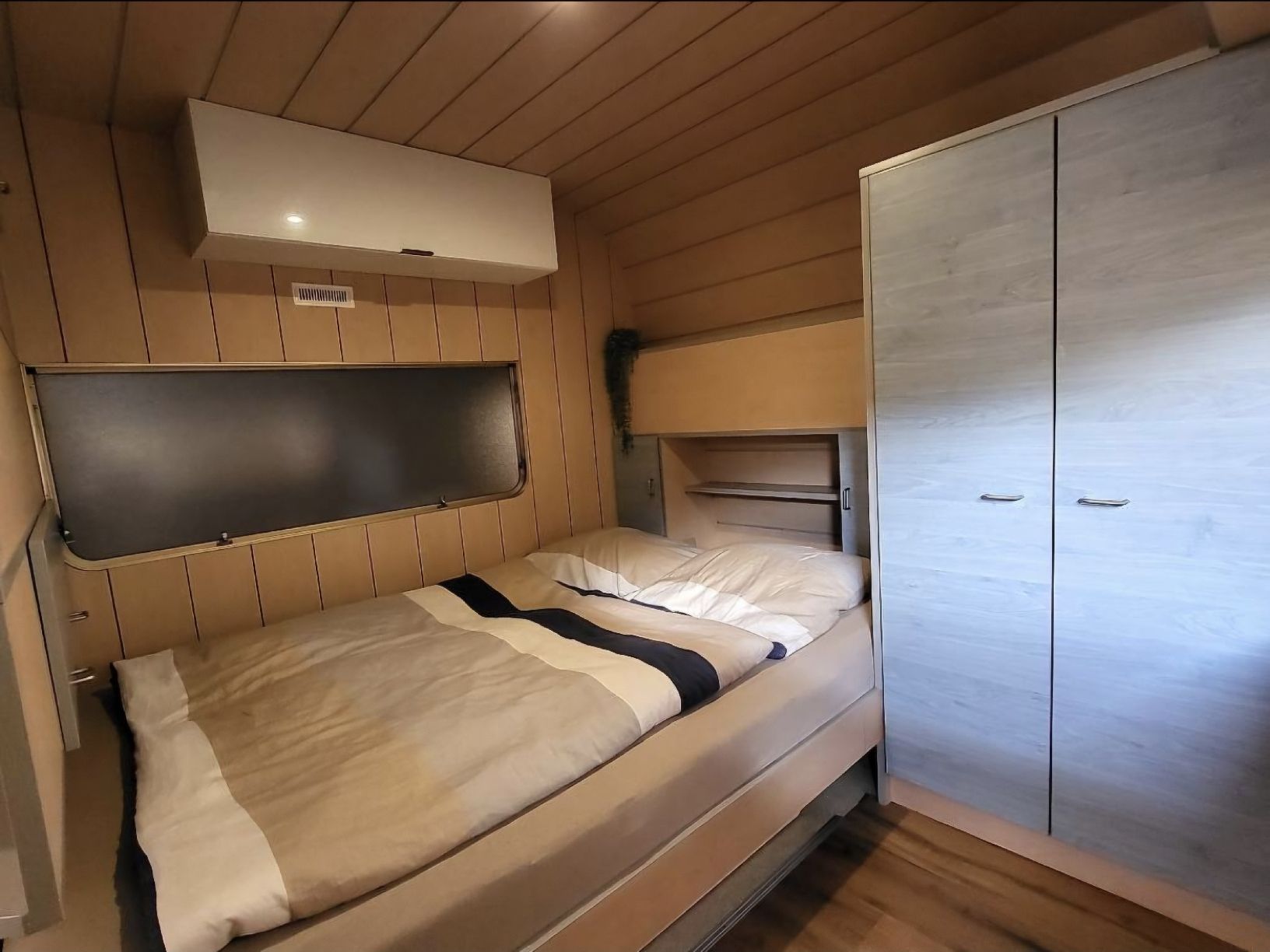 Mobilhome: Grosser Wohnwagen (Tiny House) – Usato da Schliern b. Köniz venduto da simon0262 1