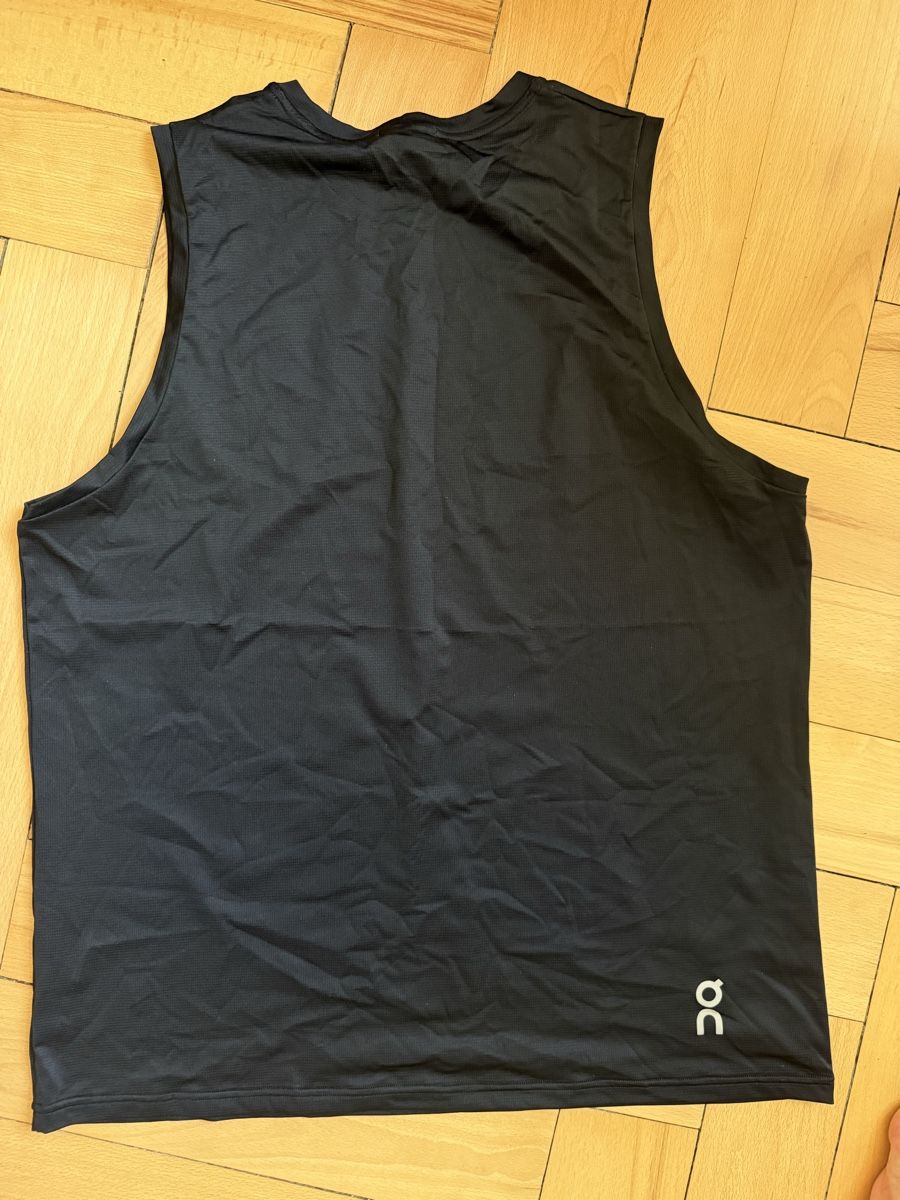 T-Shirts: On Tank Top Gr. L schwarz – Gebraucht aus Bern von Laufsport3000 2