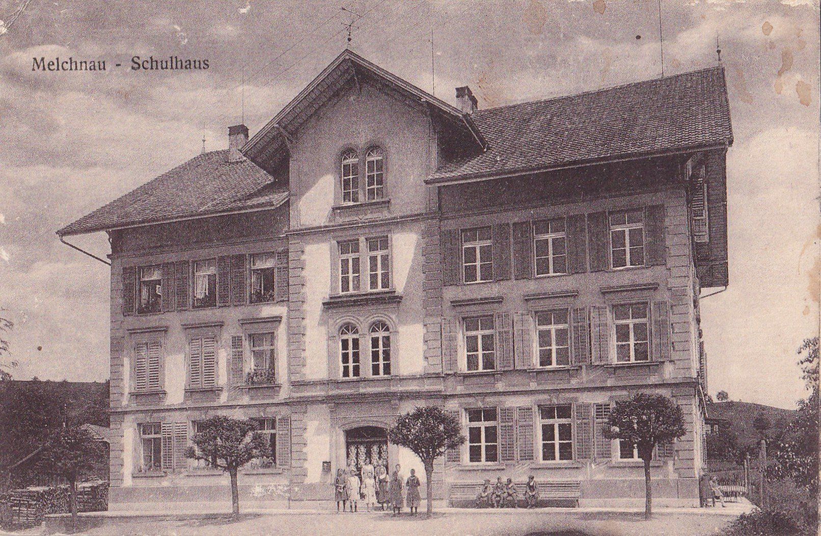 Cartoline postali: Melchnau Schulhaus – Usato da Olten venduto da clotaldi
