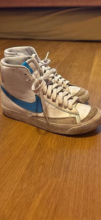 Scarpe da uomo: Nike high Sneaker 36 – Usato da Tegna venduto da JenTimo