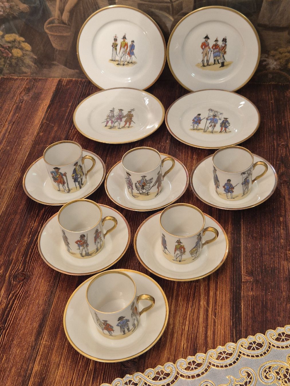 Geschirrsets: Set 6 Langenthal Mokkatassen + 4 Teller Schweizer Söldner – Gebraucht aus Thun von ThunerSammler