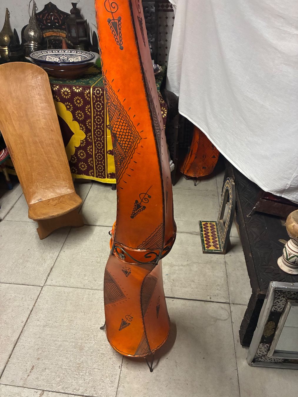 Lampade: Hennalampe orange gross aus Marokko – Usato da Zürich venduto da thetschi 2